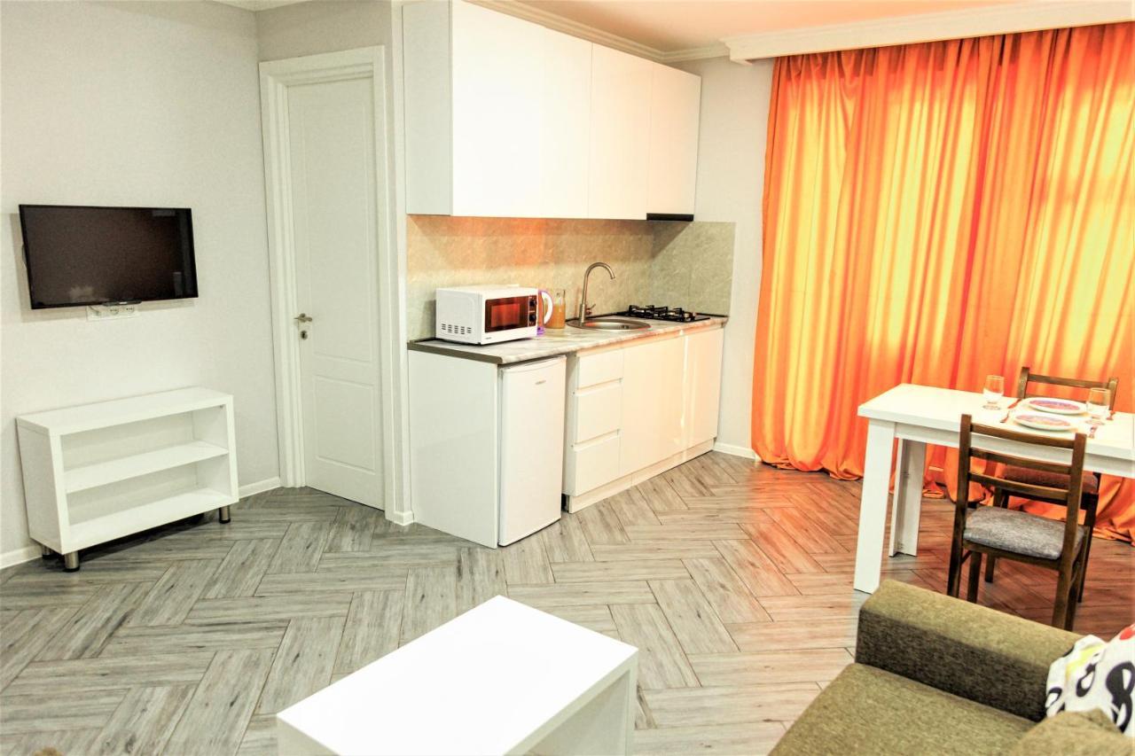 Apartment "B" With A Separate Bedroom Tbilisi Exterior photo